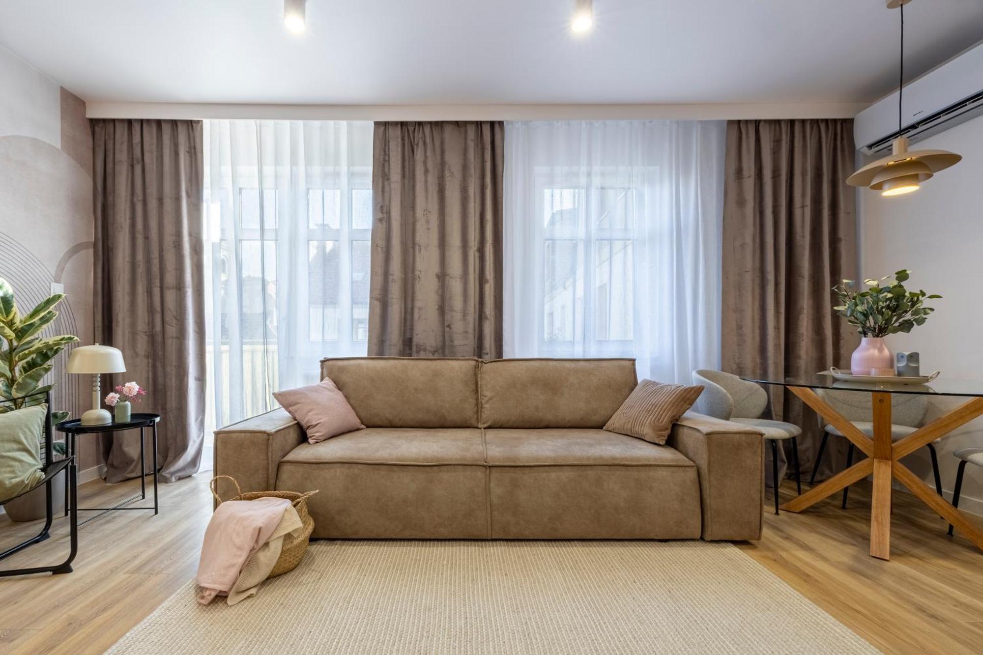 Comfy Aparts Sw Mikolaja Apartment